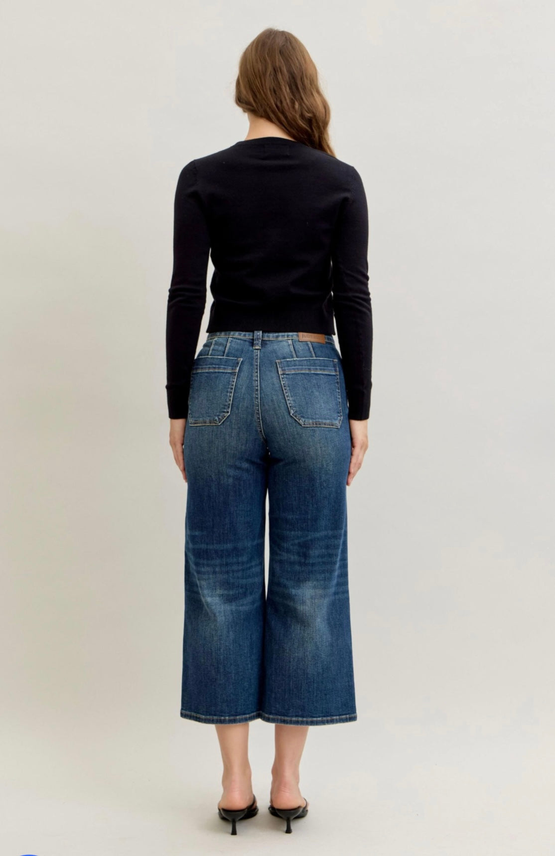 Patch Pocket Crop