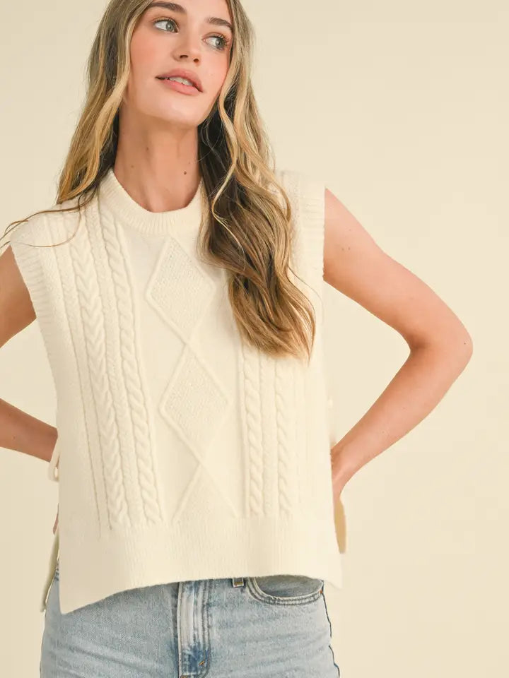 Cable knit Cutie